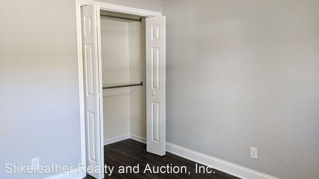 Building Photo - 2 br, 1 bath House - 250 W McNeely Avenue