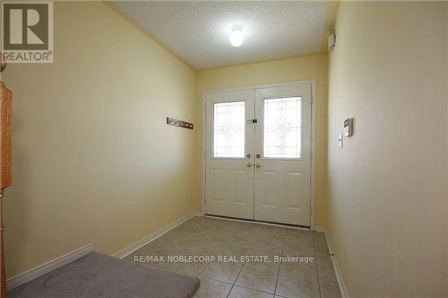 Building Photo - 18 Silvervalley Dr