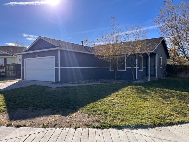 Foto del edificio - Cute 2 bedroom home located in Donner Trails!