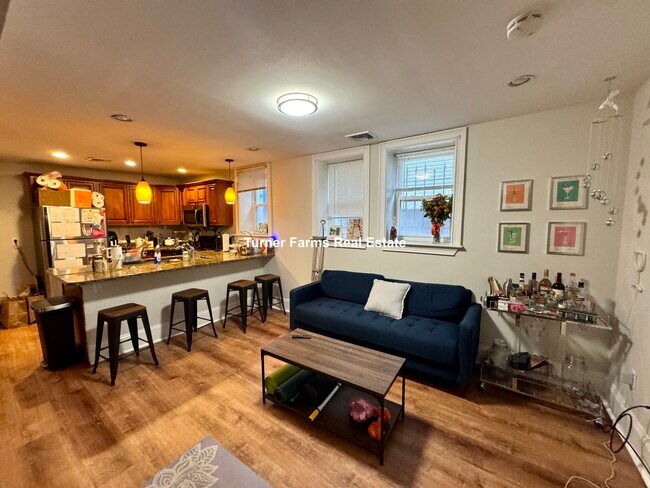 Foto del edificio - 719 Parker St