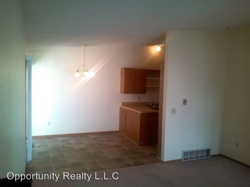 Foto del edificio - 2503 29th Ave NW