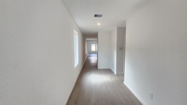 Foto del edificio - 16815 Old Wagon Wy