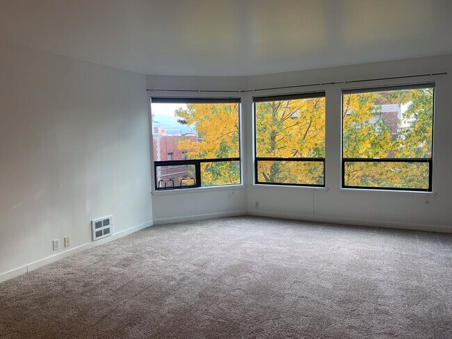 Foto del edificio - Welcome Home 1 Bd/1 Ba Serene Street - Low...