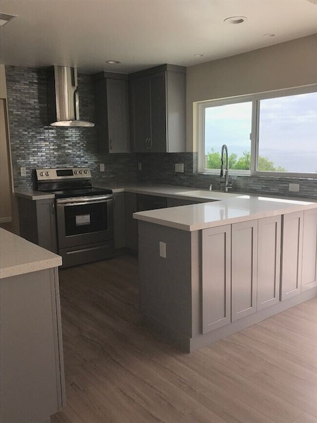 Building Photo - ***OCEAN VIEW HOME***