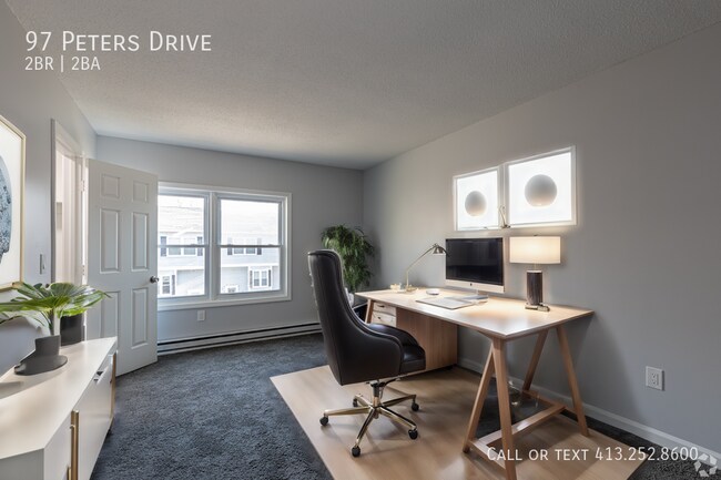 Foto del edificio - 97 Peters Dr