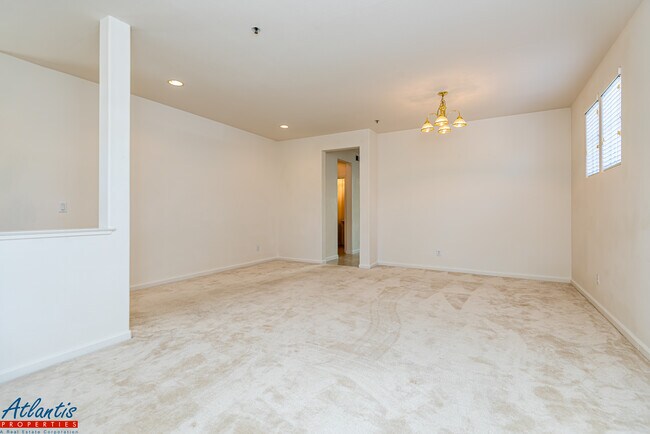 Building Photo - 1350 Santa Lucia Dr