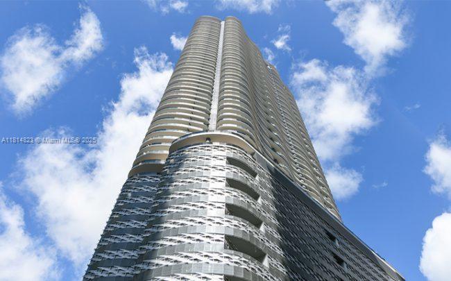Primary Photo - 1000 Brickell Plaza