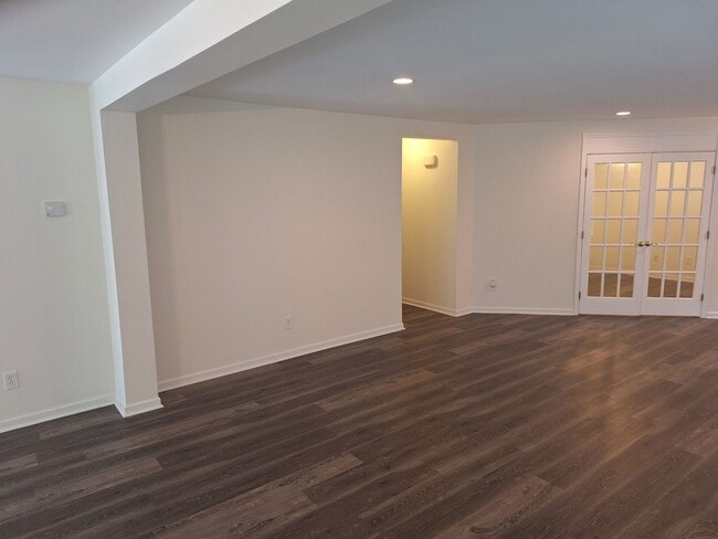 Building Photo - Wonderfully Remodeled Three Bedroom Home i...