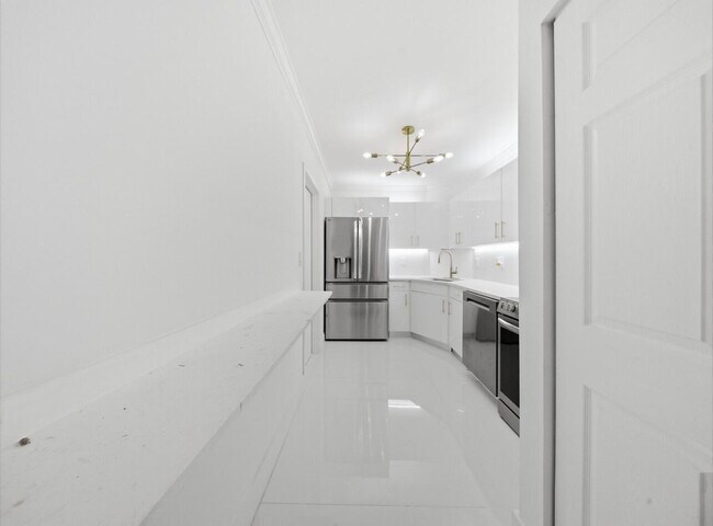 Building Photo - 3125 Oakland Shores Dr