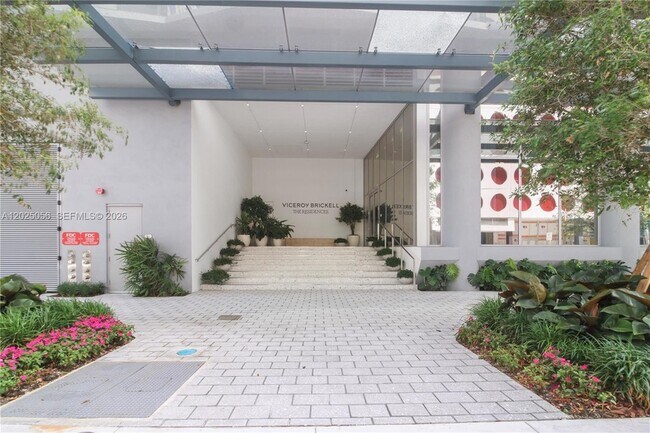 Foto del edificio - 77 SE 5th St