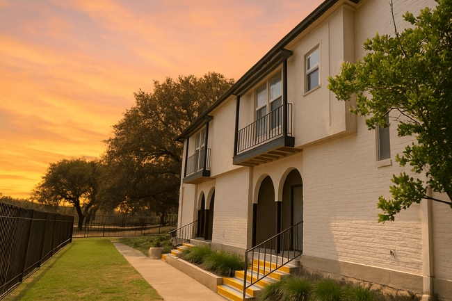 Building Photo - Oak Terrace