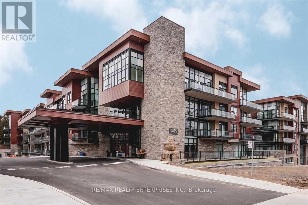 Primary Photo - 1575 Lakeshore Rd W
