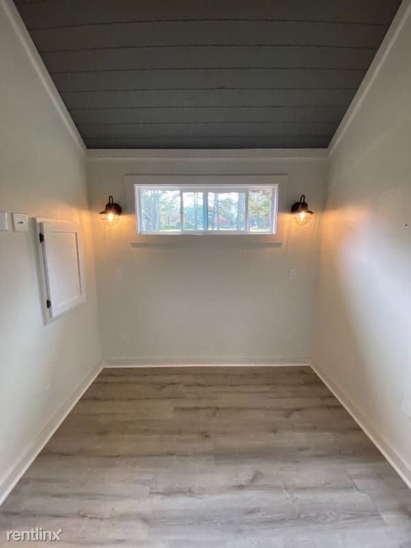 Building Photo - 2 br, 1 bath House - 9 Tiny Home Cir