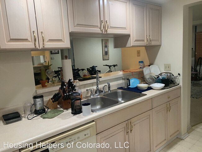 Building Photo - 3 br, 4 bath House - 2964 Shady Hollow W