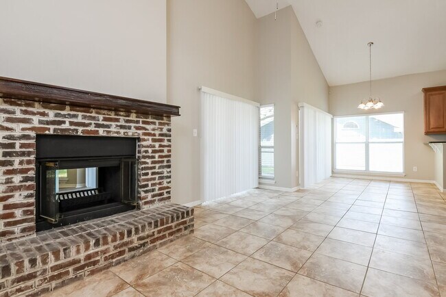 Building Photo - 828 Longleaf Pine Ct