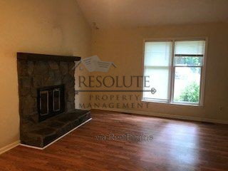 Foto del edificio - 5640 Thea Ln