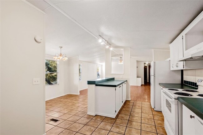 Building Photo - 1780 Farm to Market 1626