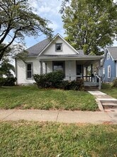 Building Photo - 633 S Apperson Way