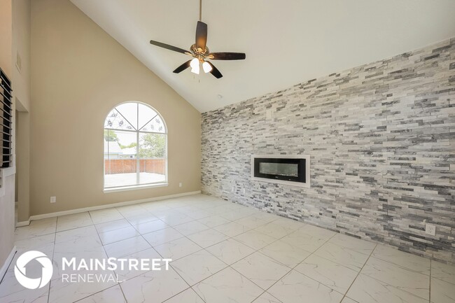 Foto del edificio - 6818 Still Lake Dr