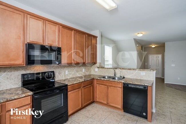 Building Photo - 11726 Silver Field