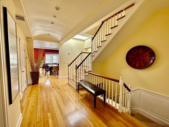 Foto del edificio - 151 Beacon St