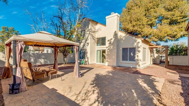 Photo - Beautiful Two Story 2 Bedroom/ 2.5 Bath Ho... House