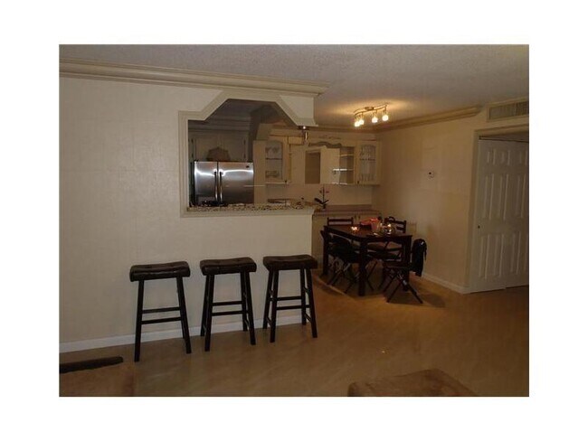 Foto del edificio - 2870 NE 14th Street Causeway