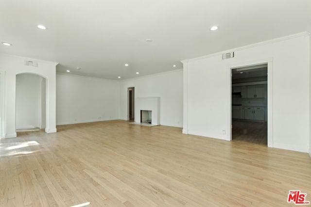Building Photo - 4640 Laurelgrove Ave