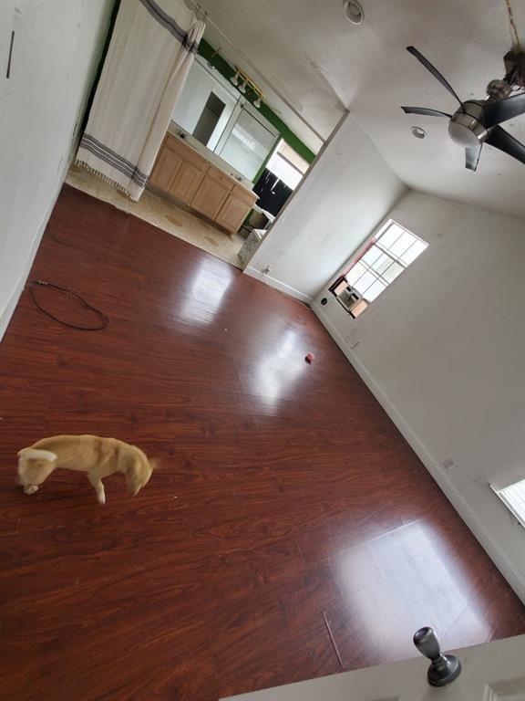 Foto del edificio - 15107 Pearce Ln