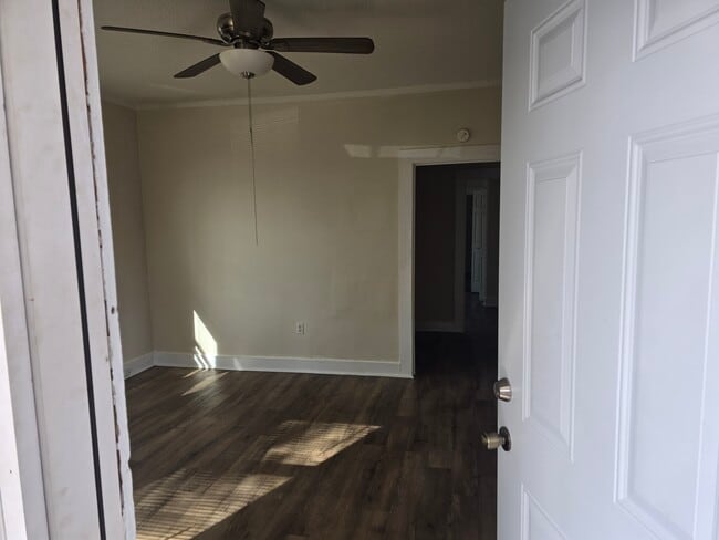 Building Photo - 1912 Leland St