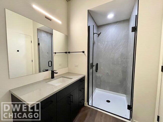 Building Photo - 400 W Superior St