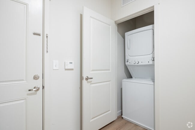 Interior Photo - Glenside