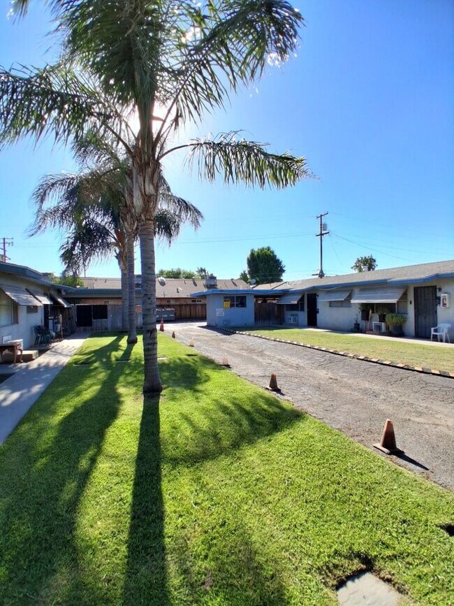Building Photo - 1315 N Garden Ave