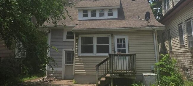 Foto del edificio - 800 S Greenlawn Ave