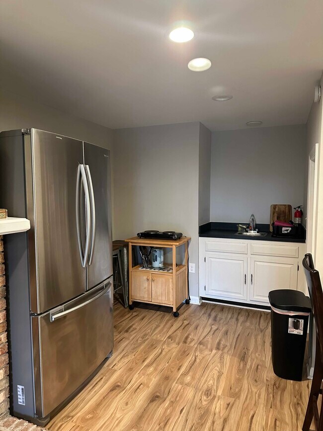 Foto del edificio - 9501 Draycott Ct