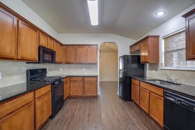 Building Photo - 1313 Honey Blossom Dr