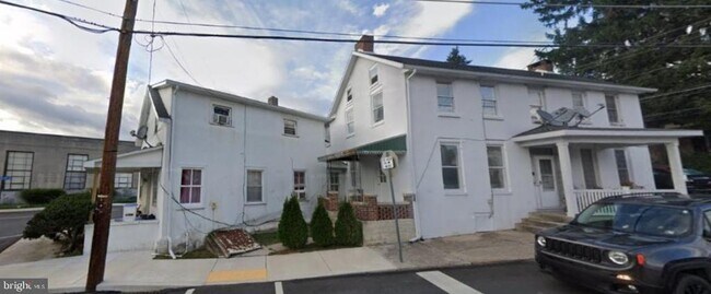 Foto del edificio - 103 Rampike Hill Rd