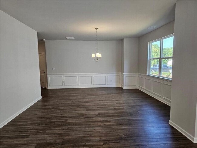 Building Photo - 135 Berry Dr
