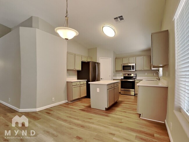 Foto del edificio - 4545 N 67th Ave