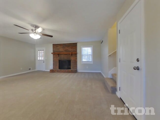 Building Photo - 2083 Skyhawk Ln