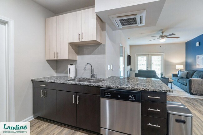 Foto del edificio - 655 W Mallard Creek Church Rd