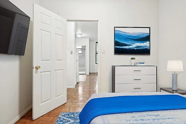 Foto del edificio - 323A E 89th St