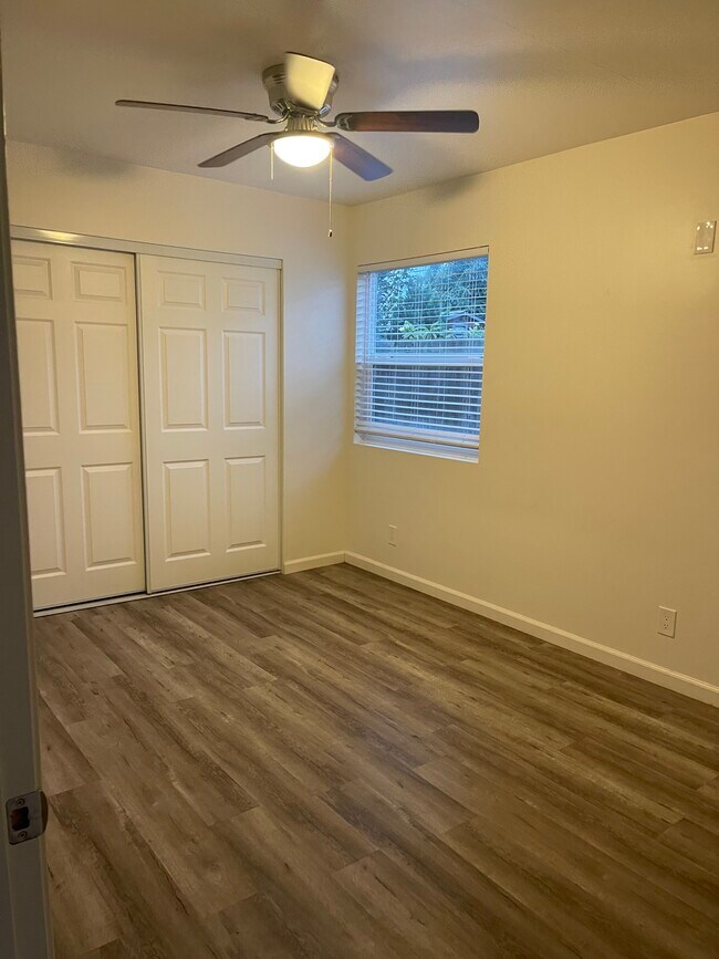 Building Photo - 781 3rd St