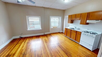 Building Photo - 1114 Spruce St