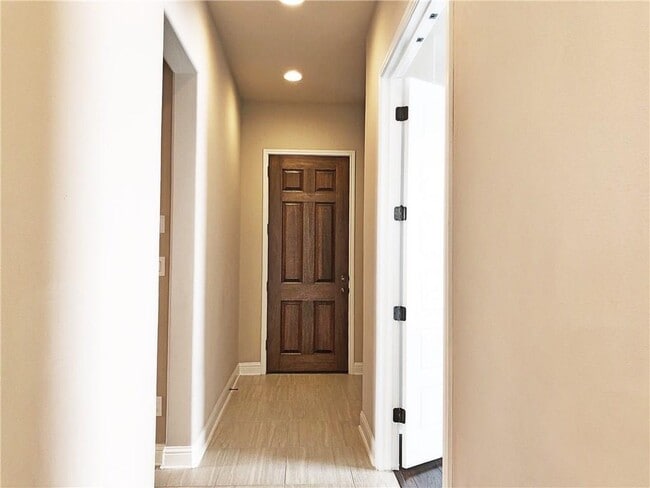 Building Photo - 10911 Hidden Caves Way