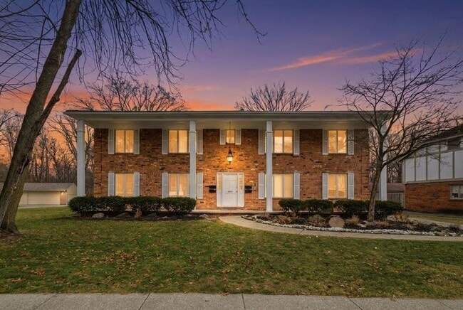 Building Photo - 4054 Stonehenge Dr