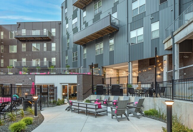 Building Photo - Vivere Apartments