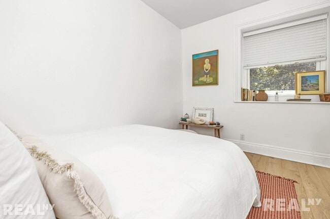 Foto del edificio - 211 Lafayette Ave