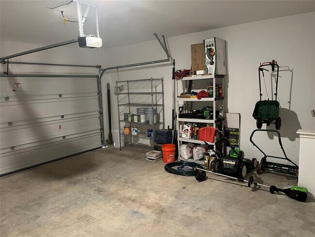 Foto del edificio - 15316 Sweet Mimosa Dr