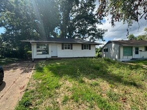 Building Photo - 236 Mc Alpine Dr